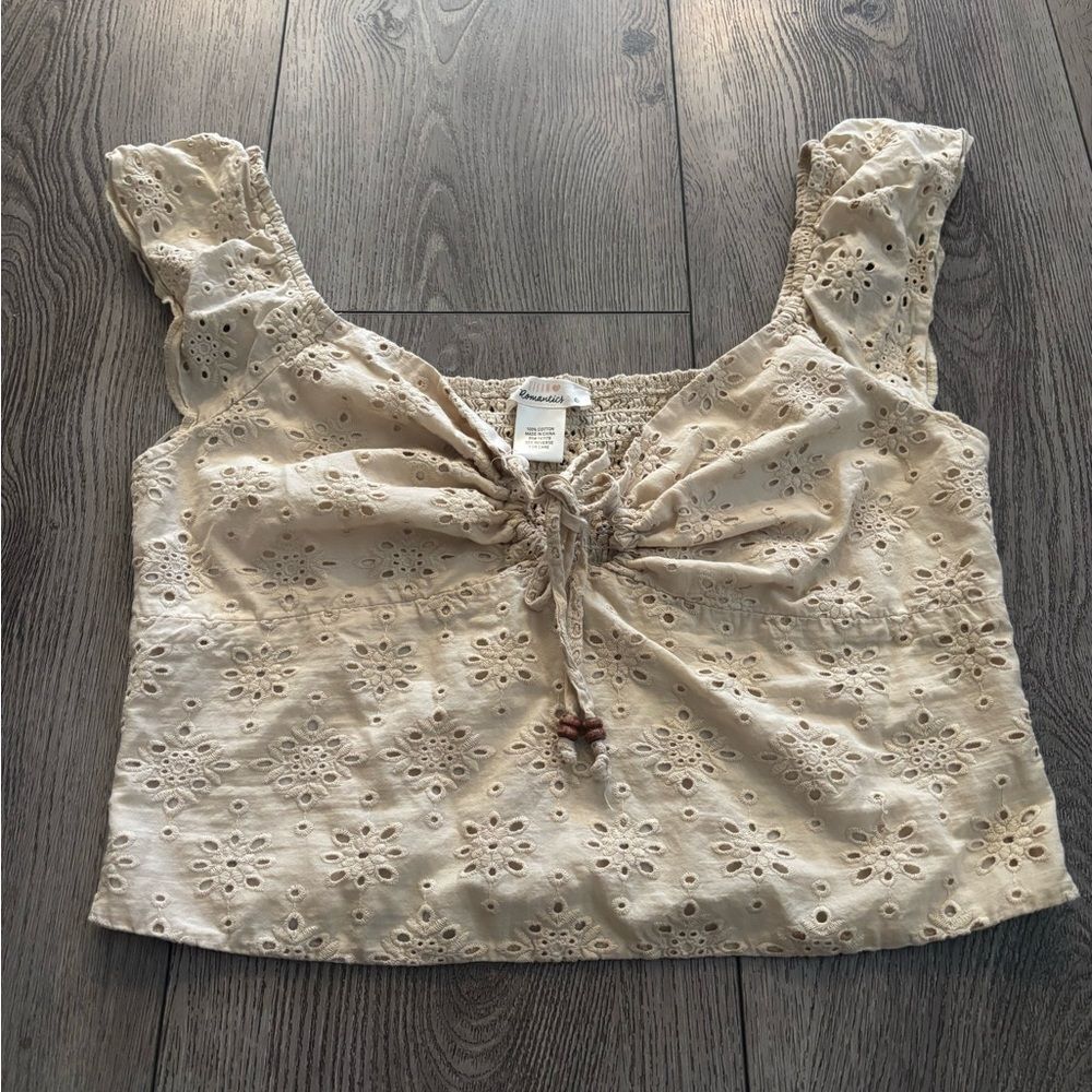 Urban romantics size L used in good condition top